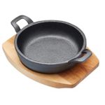 Kitchen Craft Piatto Gratin in Ghisa con Vassoio in Legno, Nero/Beige, 12 cm