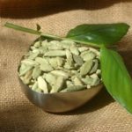 Cardamomo verde intero 100gr. Qualità Premium "borsa richiudibile".